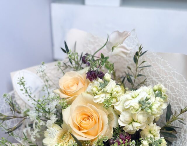【相模原のオーダー花屋】想いを花にのせた希望のブーケ｜人生の節目の贈り物に